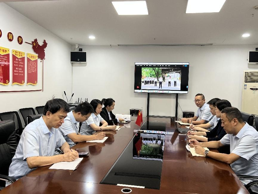 男装大厦党支部深入学习贯彻习近...